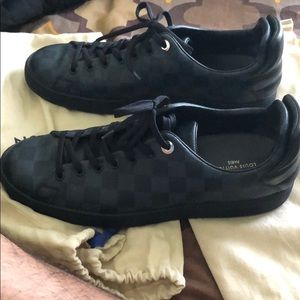 Louis Vuitton Men Shoes Size 9 for Sale in Phoenix, AZ - OfferUp